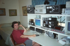 Photo of Trey Garlough N5KO operating at W5KFT